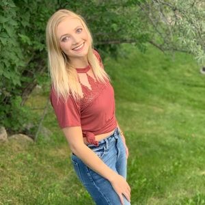 Meet your Posher, Laci